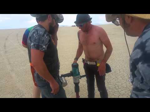 Makita Smūginis veržliasukis TW1000 1 200 W • 1" • 1 000 Nm video