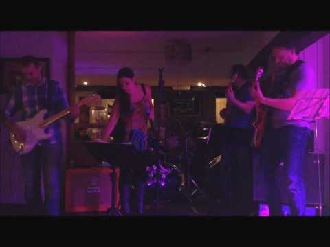 iCandi Hot and Cold (clip)