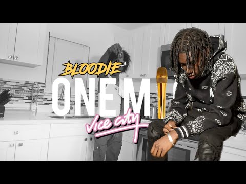 Mo Bando reacts to BLOODIE ONE MIC FREESTYLE [VICE CITY EDITION]