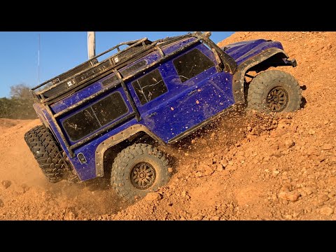 Traxxas TRX4 Defender - Dirt hill climbing just for fun.