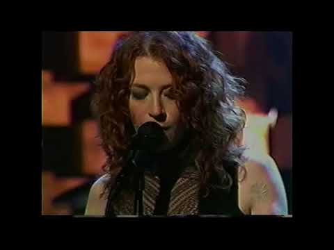 Auf der Maur - "Followed the Waves" (Live on Late Night with Conan O'Brien: June 19, 2004)