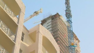 Dangling Crane Puts Downtown Miami Residents In Dangerous Spot