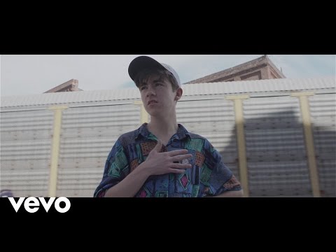 Declan Mckenna Isombard Official Video