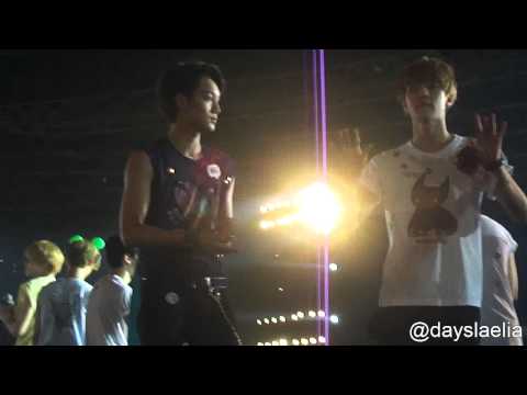[Fancam] 120922 SMTOWN INA Ending [KAI focused]