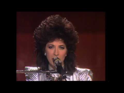 Daniela Simmons    Repars à zéro