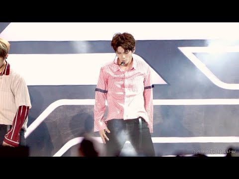 [4K] 170930 워너원 (Wanna One), 옹성우 '나야 나 (Pick Me)' 직캠 by 도라삐 @ 피버페스티벌, 서울광장