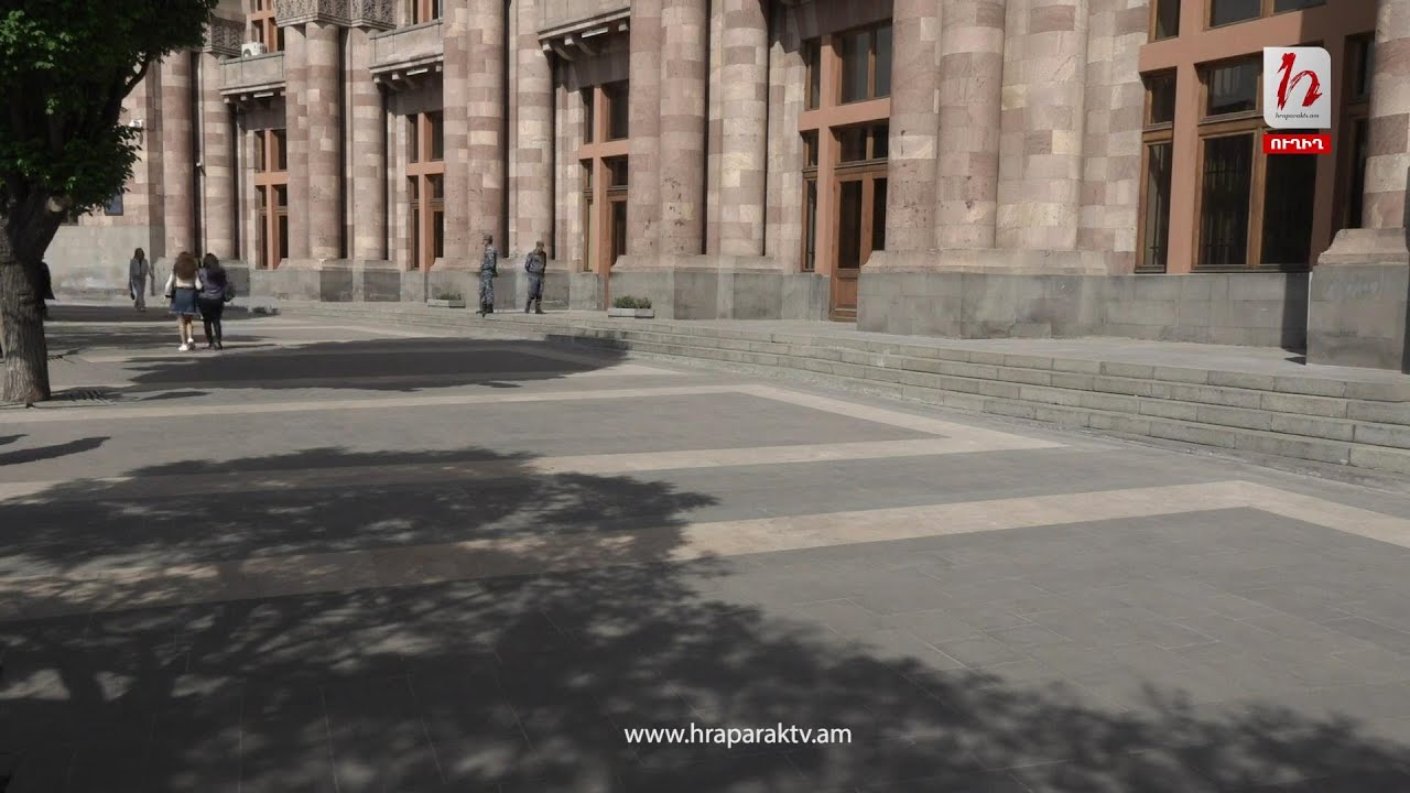 #Ուղիղ. Նիկոլ Փաշինյանը հանդիպում է զինվորական կացարանում այրված 15 զինծառայողների ծնողներին