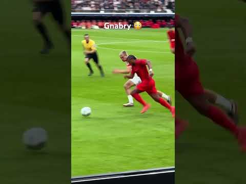 Gnabry😳#skills #gnabry #fcbayern#dribbling#fy #frankfurt #eintrachtfrankfurt #fcb #wow #goal #save