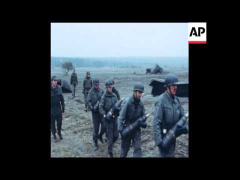 UPITN 30 11 78  AMERICAN AND GERMAN GUN CREWS DURING INTERCHANGE