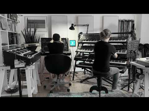 Oberheim Four Voice and Korg ARP 2600 FS - three chords four voice -