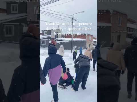 Así despejan las calles en Villa La Angostura
