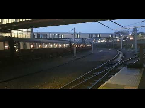 WCRC 37516 & 57314 leaving Bolton (23rd December 2021)