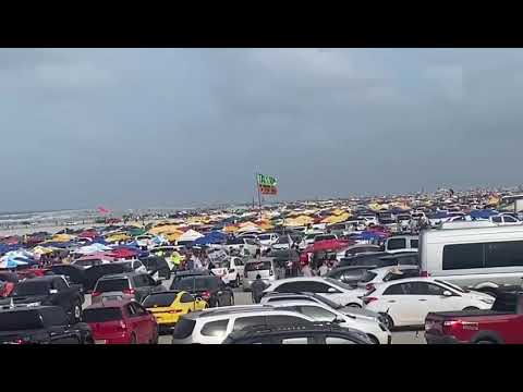 Atalaia; salinas - Para;   praia lotada 😎