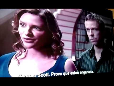 Cena em que o Scott pega a bala de prata na bolsa da tia da Allison