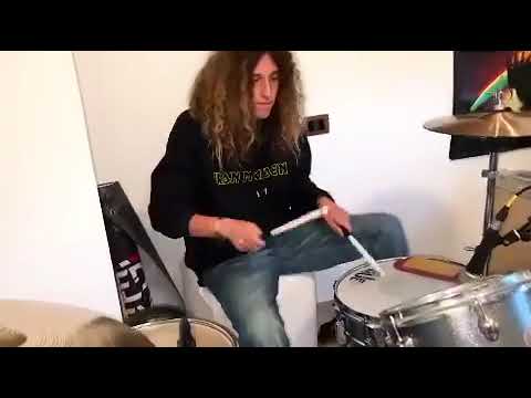 Kevin Dhima nails the lick with the hard to see thing!