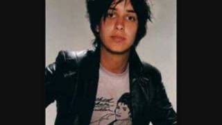 Julian Casablancas Pharell, Santogold- My Drive Thru