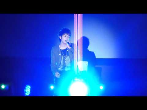 SHINee in London: Jonghyun performing Nothing Better - 03/11/11