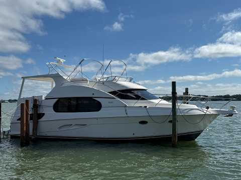 2004 Silverton 43 Motor Yacht Video
