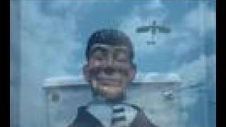 Jim Noir Music Video - Ordinary Man - By Paul Adshead