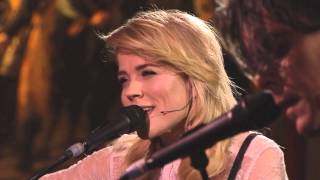 The Common Linnets  -&#39;Hungry Hands&#39; - live onder de Nachtwacht  HD