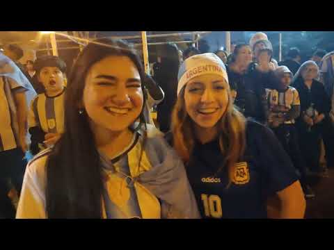 Festejos y Caravana en Candelaria(Misiones).Argentina le ganó 2 a 1 a Inglaterra.