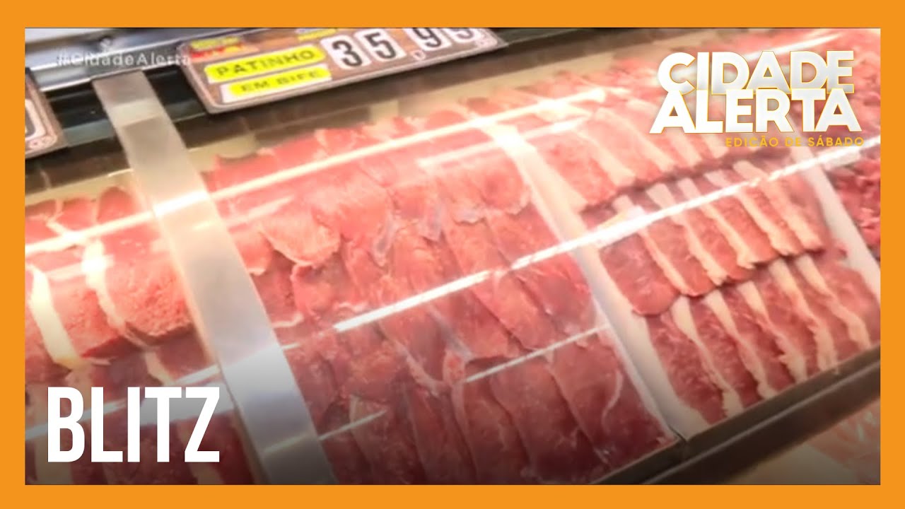 Patrulha do Consumidor faz blitz em açougue denunciado por consumidor e encontra carne estragada