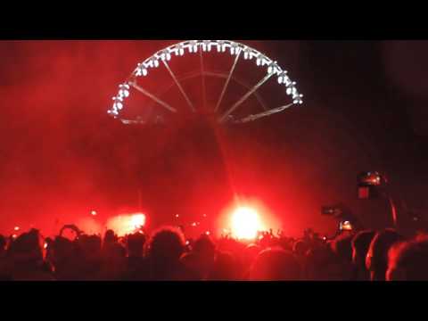 Deadmau5 B2B Eric Prydz LIVE @Tomorrowland2016 (first 5min)