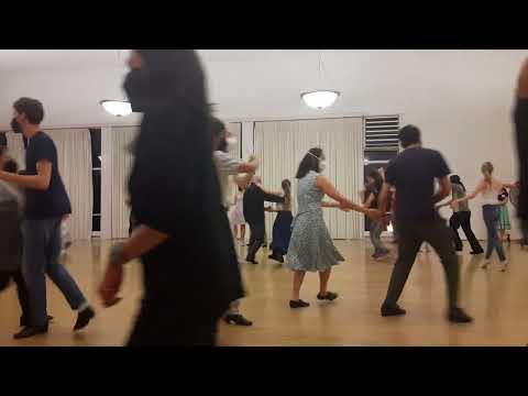 Cross Step Waltz | Friday Night Waltz | May 19, 2023