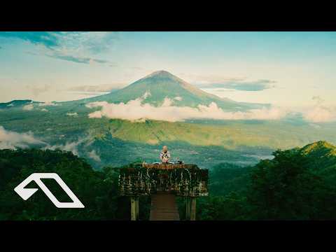 James Grant @ Movement Vol. 3, Mount Agung, Indonesia 2025-01-30
