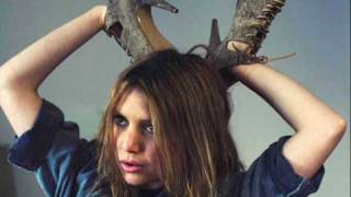 Lykke Li - Hanging High