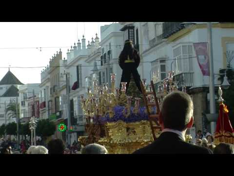 El Lunes Santo deja una efeméride, viento y un susto en el Ecce-Homo