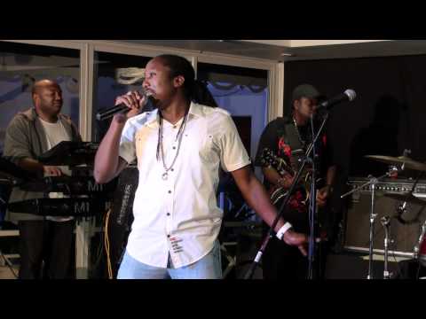 Singing Sweet performing When I See You Smile & Oh Donna @ Chino Album Launch