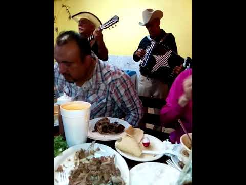 Birrieria El Saucito en Tijuana