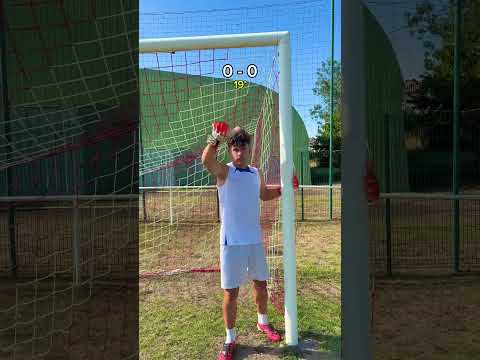 POV : ce joueur qui pense pouvoir être gardien 🧤🤔 #football #humour