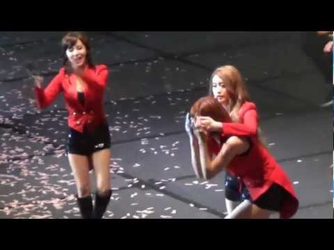 [EunJi/JiJung] Jiyeon wants Eunjung's attention!! XD