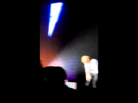 Ed Sheeran Live @ Milano 20.11.14 - Give Me Love ft. the crowd