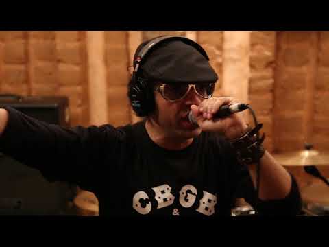 Ultra-Super - “O Lixo da Vida” ao vivo na Toca do Bandido