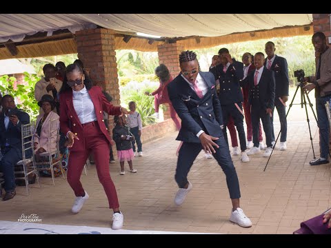 Zimweddings: Best Bridal team wedding dance medley