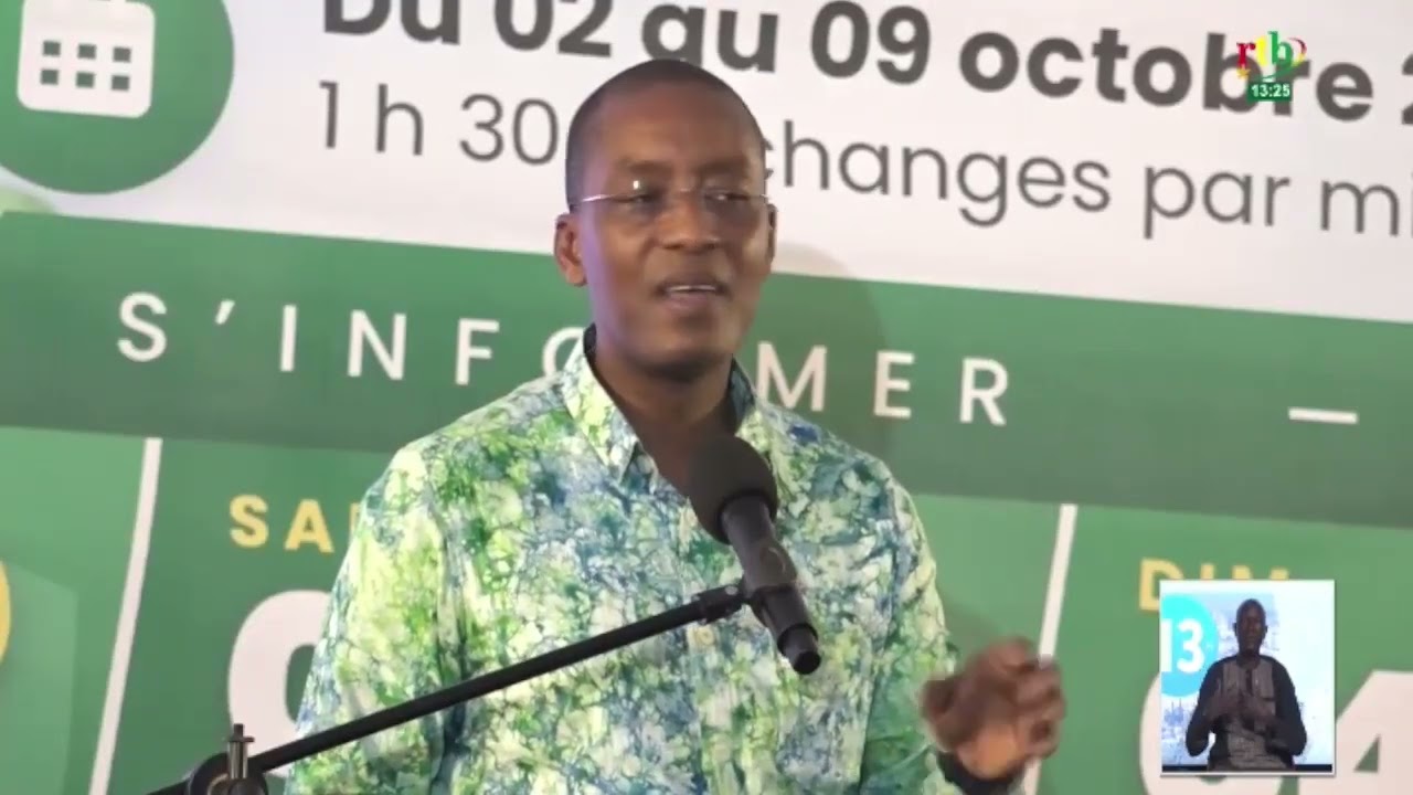 Exposition gouvernementale: Le ministre en charge de l’Industrie anime le stand de son département