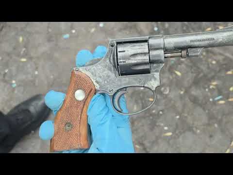 Policía de la Ciudad detuvo a tres ladrones que circulaban armados en una camioneta robada