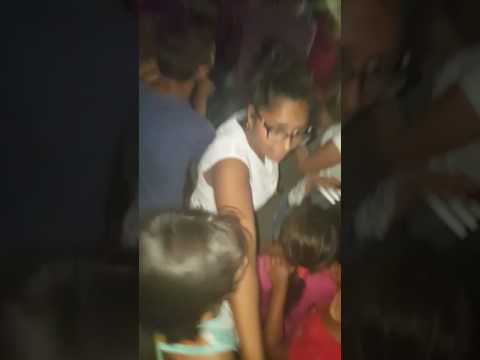 Mom4eto gi razbi bravo badi