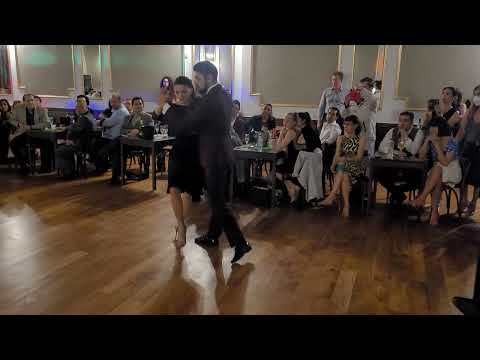 Sebastian Jimenez y Magdalena Valdez