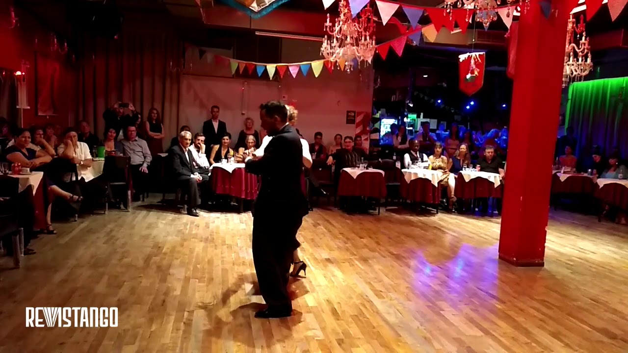 Video thumbnail for #2 Laura D'Anna & Sebastián Acosta bailan: Tango Arrabal - Pugliese en "Milonga Porteño y Bailarín"