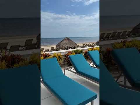 amazing white Sandy beach 🏖️ in Mexico and hotel pool.