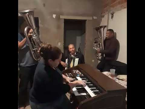 Improviso hino Lá em Jerusalém Tuba x órgão e Acordeon Rodnei