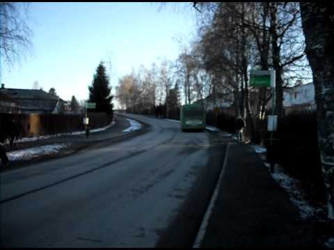 Gamla Uppsala Buss 150 åker iväg från Källarbäcksvägen