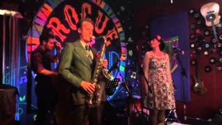 Say It With a Kiss: Presented by Oscar Läven and Lauren Armstrong