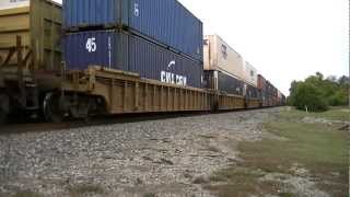 preview picture of video 'CSX 473 leads the CSX Q133 at OWA MP 132.5'