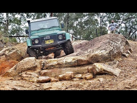 Jeep vs Land Rover Off Road