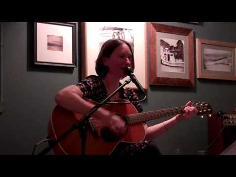 Vicki Wheeler presents...Sarah Saville - Acoustic
